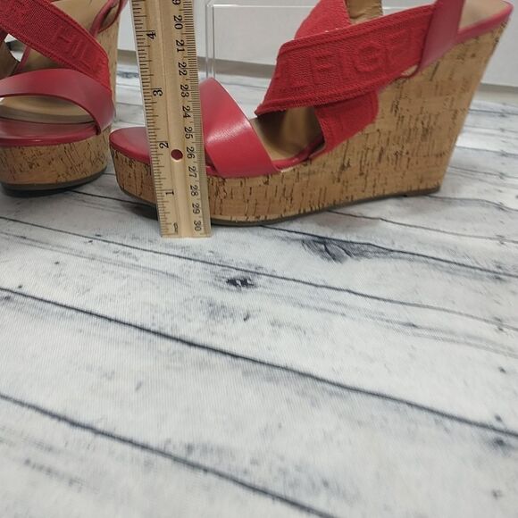 Tommy Hilfiger Women's. SZ 7M Cork Red Wedge Heels . Condition is Pre-owned - Picture 8 of 12